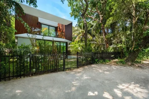 3579 Avocado Avenue Miami FL 33133