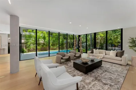 3579 Avocado Avenue Miami FL 33133