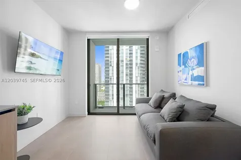 121 NE 5th Street Miami FL 33132