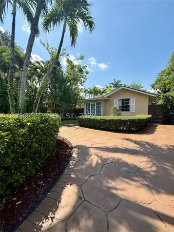 4456 SW 10th Street Miami FL 33134