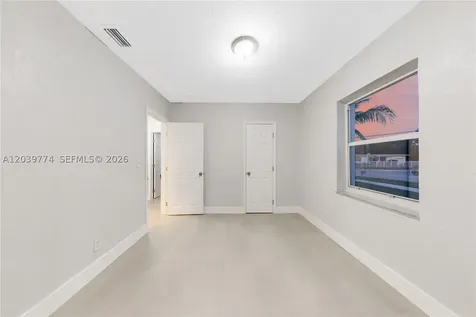 11702 NW 1st Avenue Miami FL 33168
