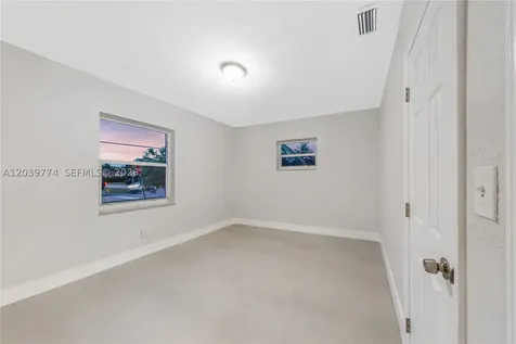 11702 NW 1st Avenue Miami FL 33168