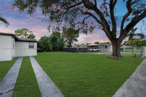 11702 NW 1st Avenue Miami FL 33168