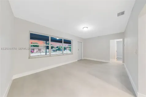 11702 NW 1st Avenue Miami FL 33168