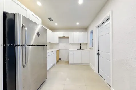11702 NW 1st Avenue Miami FL 33168