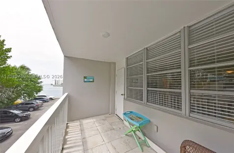 2016 Bay Drive Miami Beach FL 33141