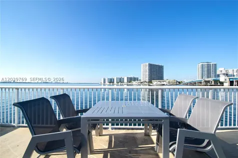 2016 Bay Drive Miami Beach FL 33141