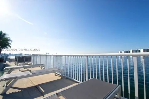 2016 Bay Drive Miami Beach FL 33141