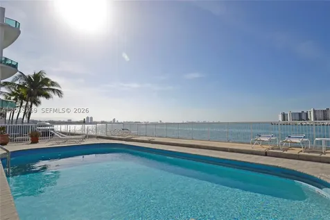 2016 Bay Drive Miami Beach FL 33141