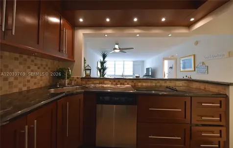2016 Bay Drive Miami Beach FL 33141