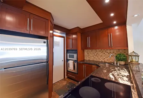 2016 Bay Drive Miami Beach FL 33141