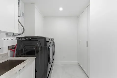 291 E Shore Drive E Miami FL 33133