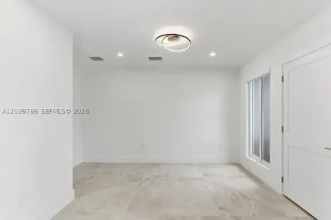 291 E Shore Drive E Miami FL 33133