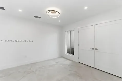 291 E Shore Drive E Miami FL 33133