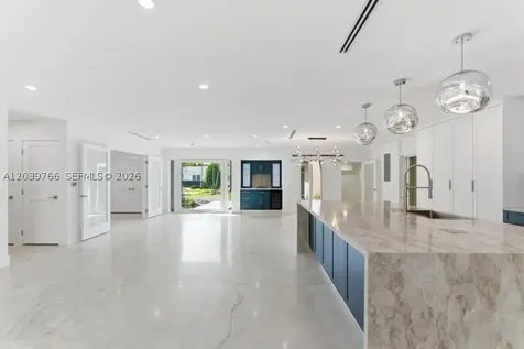 291 E Shore Drive E Miami FL 33133