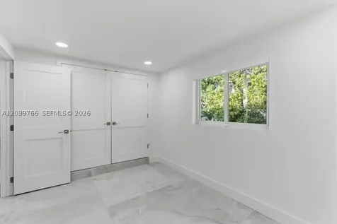 291 E Shore Drive E Miami FL 33133