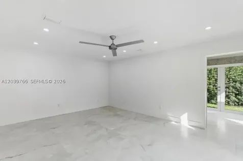 291 E Shore Drive E Miami FL 33133