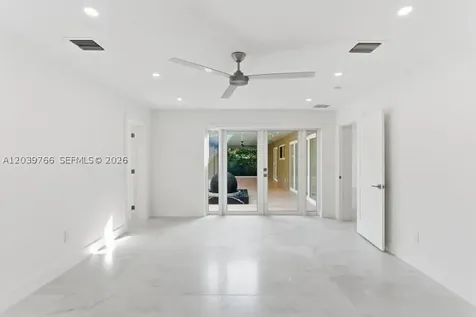 291 E Shore Drive E Miami FL 33133