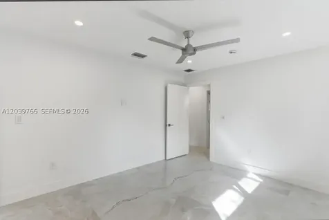 291 E Shore Drive E Miami FL 33133