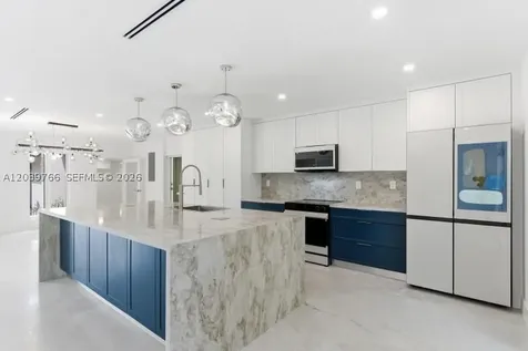 291 E Shore Drive E Miami FL 33133