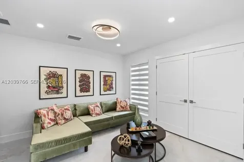 291 E Shore Drive E Miami FL 33133