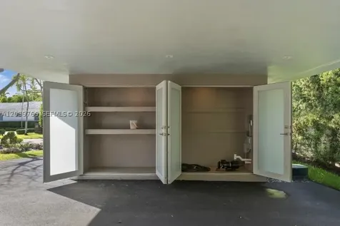 291 E Shore Drive E Miami FL 33133