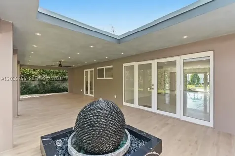 291 E Shore Drive E Miami FL 33133