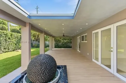 291 E Shore Drive E Miami FL 33133