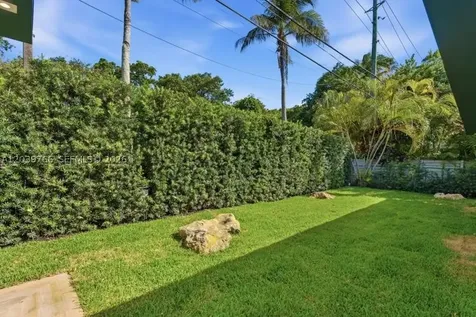 291 E Shore Drive E Miami FL 33133