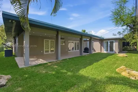 291 E Shore Drive E Miami FL 33133