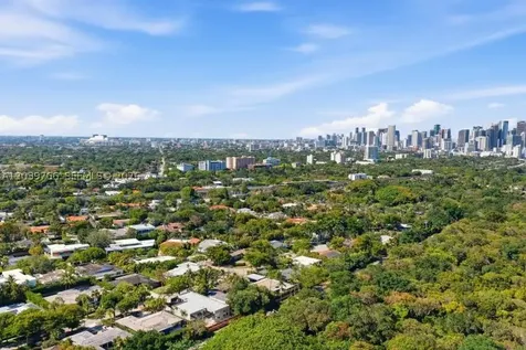 291 E Shore Drive E Miami FL 33133