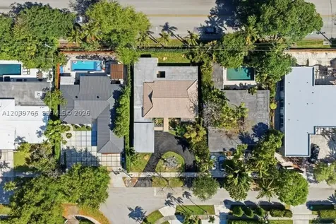 291 E Shore Drive E Miami FL 33133