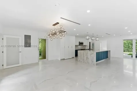 291 E Shore Drive E Miami FL 33133