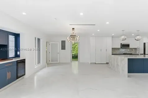 291 E Shore Drive E Miami FL 33133