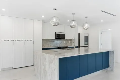 291 E Shore Drive E Miami FL 33133