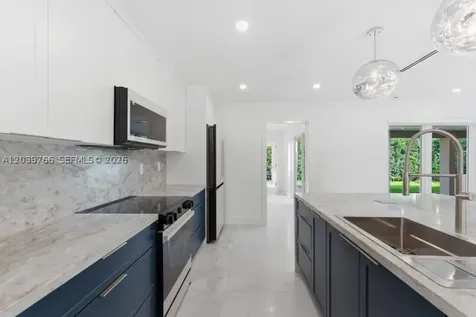 291 E Shore Drive E Miami FL 33133