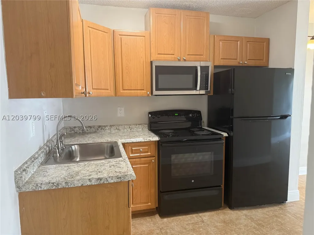 715 NE 2nd Avenue Fort Lauderdale FL 33304