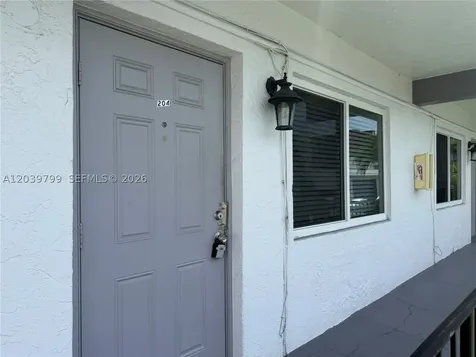 715 NE 2nd Avenue Fort Lauderdale FL 33304