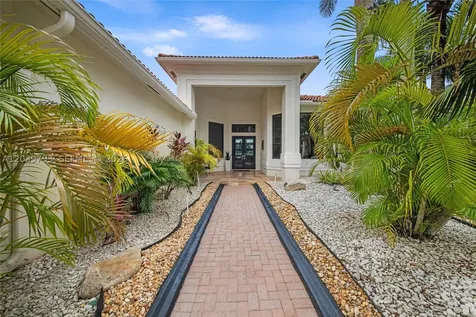 935 Gulfstream Court Weston FL 33327