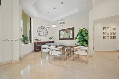 935 Gulfstream Court Weston FL 33327