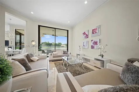 935 Gulfstream Court Weston FL 33327