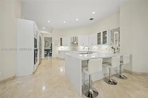 935 Gulfstream Court Weston FL 33327
