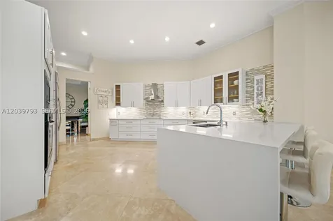 935 Gulfstream Court Weston FL 33327