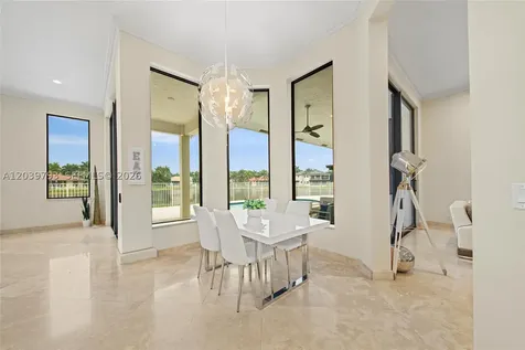 935 Gulfstream Court Weston FL 33327