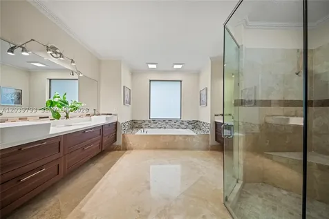 935 Gulfstream Court Weston FL 33327