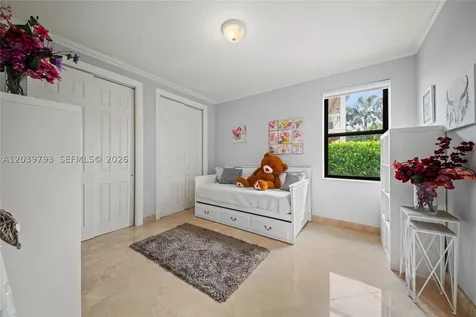 935 Gulfstream Court Weston FL 33327