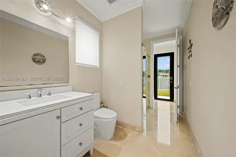 935 Gulfstream Court Weston FL 33327
