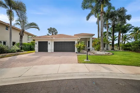 935 Gulfstream Court Weston FL 33327