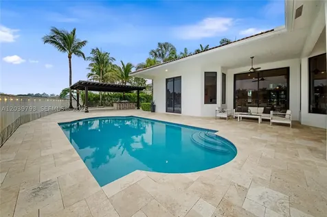935 Gulfstream Court Weston FL 33327