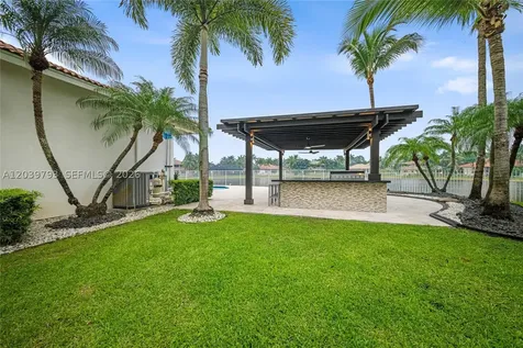 935 Gulfstream Court Weston FL 33327